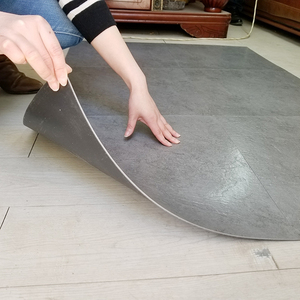 Pavimentazione in PVC Effetto Legno a Prezzo Ridotto, Rivestimento per Pavimenti in Gomma PVC di Buona Qualità - Product Image 5