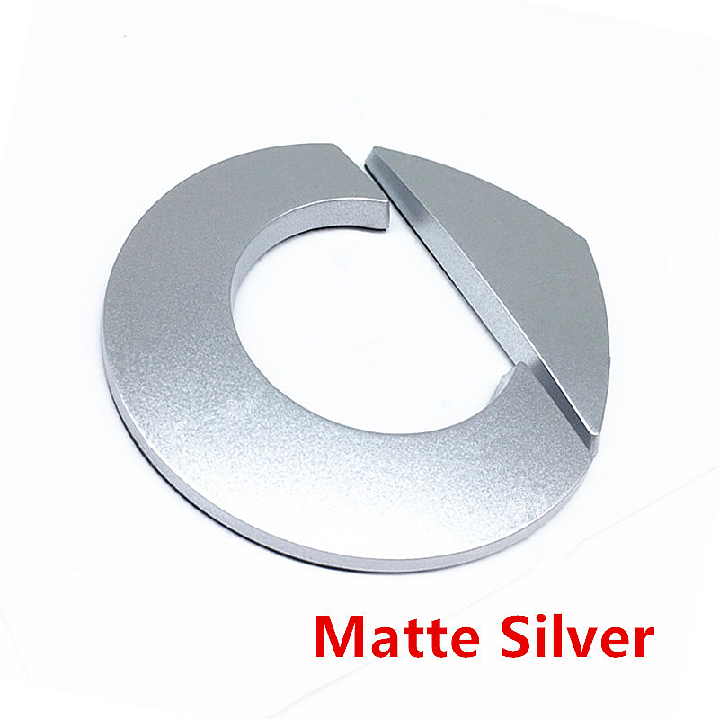 Emblema plateado mate