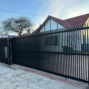 Portail de jardin avec moteurs de portail télécommandés, support d'ouvre-portail de qualité pour portail coulissant et moteur électrique pour portails - Product Image 1