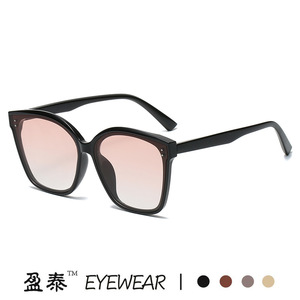 Lunettes de soleil unisexes tendance avec monture TR90 et verres PC, protection UV400 - Product Image 1