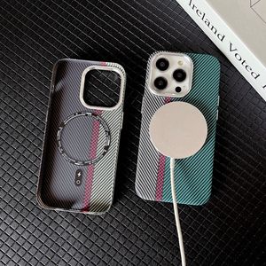 Venta al por mayor de negocios de alta calidad de <span class=keywords><strong>fibra</strong></span> de carbono magnética PC duro móvil funda protectora para teléfono para iPhone 15 16 pro Max casos - Product Image 5