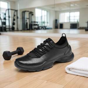 Zapatos para correr transpirables para hombre, superficie perforada negra, suela con amortiguación que absorbe los golpes, zapatillas bajas para hombre, zapatos de vestir de lujo - Product Image 1