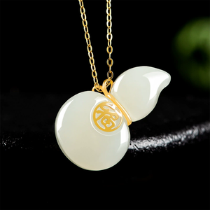 Collier pendentif en jade blanc et jadéite, en matériau ancien naturel, serti d'or véritable 18 carats avec pierres de jade. - Product Image 3