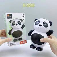 Haut-parleur X-906 au design mignon de panda, design mignon d'astronaute, lumière LED RVB, haut-parleur portable à basses actives, haut-parleur moins cher, radio FM/TF/USB, cadeau