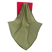 Écharpe carrée en soie de mûrier 6A, échantillon gratuit, faible MOQ, échantillonnage rapide en 7 jours, rayures géométriques vert olive, accessoire de tenue quotidienne