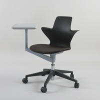 Chaise de classe/formation contemporaine, durable et écologique, conforme aux normes ANSI/BIFMA, avec structure métallique rotative et tablette