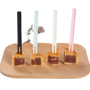 Disposable Plastic Knife And Fork Set Pink For Camping And Outdoor Use 1 Knife 4 Forks Individually Packaged - Product Image 4