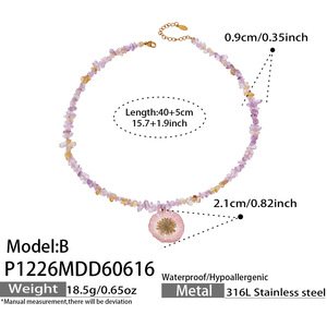 Collar Bohemio de Acero Inoxidable Chapado en Oro con Colgante de Amatista Natural y Flores Secas en Resina Impermeable para Mujer - Product Image 6