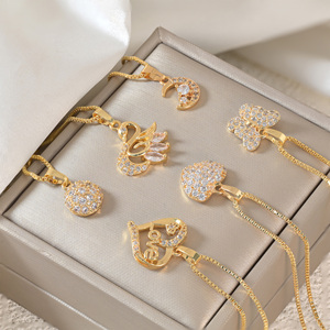 Colliers Pendentifs en Gros Plaqué Or 18K avec Zircon Cubique pour Femmes – Collier Chaîne en Cristal Cœur, Lune, Cygne, Papillon, Amour – Bijoux - Product Image 1