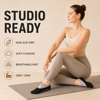 Chaussettes de yoga d'hiver personnalisées à motif antidérapant avec lettres, emballage couleur, OEM ODM, faible MOQ, directement de l'usine