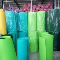 Feutre de polyester épais de tissu de processus direct d'usine de la Chine feutre de polyester non tissé perforé par aiguille