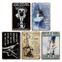Letrero Metálico Inspirador, Regala a una Chica los Zapatos Correctos y Puede Conquistar el Mundo, Arte Motivacional para Decoración de Paredes de Hogar o Cafetería