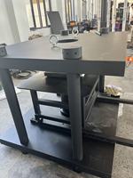Máquina de Prueba de Compresión de Tapas de Alcantarilla con Servocontrol Digital Automático, Control por Computadora, Estándar ASTM, Protección IP55, 1 Año de Garantía