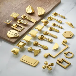Poignées de tiroir de quincaillerie simples et modernes Poignée de porte d'armoire en laiton Poignée de tiroir en laiton d'armoire dorée