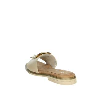 Ciabatta da Donna Marco Tozzi Beige 2-27102-44 Sandalo Piatto - Product Image 2