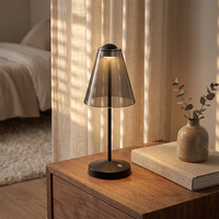 Lampe de table sans fil de luxe pour restaurant et patio, étanche IP54, rechargeable, à intensité variable en continu, avec abat-jour fumé, pour extérieur