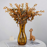 Vente en gros de branche artificielle de Skimmia avec fruits et feuilles d'automne de 56 cm pour la décoration d'hôtels