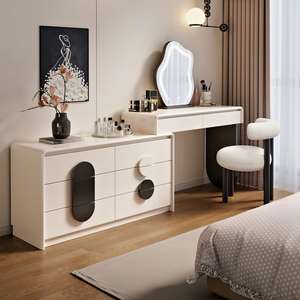 Ensemble de meubles de chambre à coucher moderne, coiffeuse éclairée avec miroir et tiroirs en bois pour appartement - Product Image 4