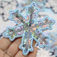 Patch brodé personnalisé flocon de neige floral, fleur pastel, badge en tissu à point de chaînette, applique thermocollante, usine OEM ODM