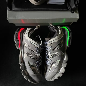 รองเท้าวิ่ง LED รุ่น Track 3.0 คุณภาพสูง ดีไซน์ย้อนยุค แบรนด์ดีไซเนอร์ ระบายอากาศได้ดี ปี 2025 เทรนด์ใหม่ - Product Image 6