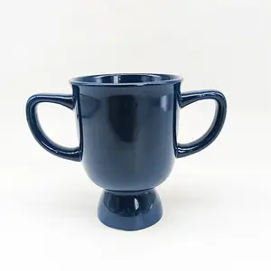 Seramik porselen sırlı çift 2 kolları kupa iki saplı kahve çay Espresso şarap kupalar hediye için özel Logo baskılı yüksek ayak