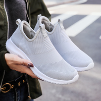 Nouveauté Chaussures de course à enfiler légères pour couples Tricot respirant avec bout flexible Coussin d'air Caractéristiques de rembourrage