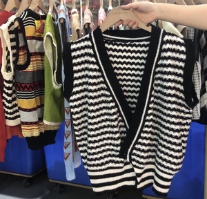 Chaleco <span class=keywords><strong>de</strong></span> punto <span class=keywords><strong>vintage</strong></span> <span class=keywords><strong>de</strong></span> alta calidad Geely Bale, <span class=keywords><strong>ropa</strong></span> usada para el mercado <span class=keywords><strong>de</strong></span> Filipinas, venta al por mayor - Product Image 3