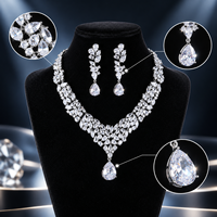 Set Perhiasan Pernikahan Mewah Baru dengan Zirconia Kubik, Berlapis Perak, Kalung Rantai Bunga, Liontin Tetesan Air Besar, Anting Gantung untuk Wanita.