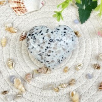 Bestseller Kindfull Natürlicher Polierter Kristall-Jaspis Spiritueller Heilungs-Herzstein Sorgenlöser für Zuhause