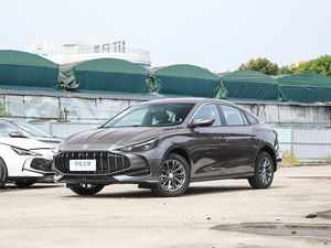 2023 <span class=keywords><strong>MG5</strong></span> Luxury Sedan 180DVVT Manual <span class=keywords><strong>Hybrid</strong></span>/Gasolina/Electric 1.5L Light & Dark Interior EV Car - Product Image 3