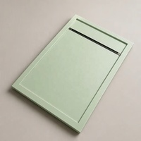 Receveur de douche en marbre vert naturel avec drain linéaire invisible en acier inoxydable pour salle de bain d'hôtel