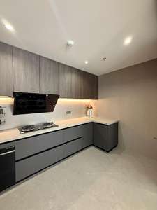 Gabinetes de Cocina de Madera de Alta Calidad Balom, Estilo Moderno para un Espacio de Cocina Eficiente - Product Image 4