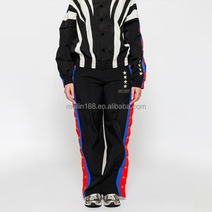 Conjuntos de Chándal de Poliéster al por Mayor, Chaqueta Cortavientos con Cremallera y Pantalones Jogger, Conjuntos Deportivos Personalizados, Chándal de Nailon para Mujer - Product Image 6