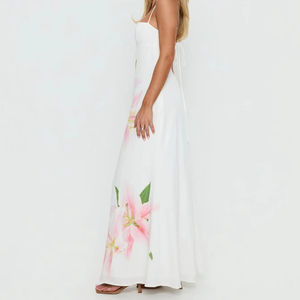 Elegante Vestido Largo Informal de Satén con Estampado Floral de Lirios Blancos y Rosas, Un Hombro Descubierto, Adornado con Pedrería, para Fiestas Formales - Product Image 4