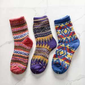 Calcetines Baratos al por Mayor para Mujer, Estilo Nórdico Vintage, Gruesos, Cálidos para Invierno, <span class=keywords><strong>de</strong></span> Pelo <span class=keywords><strong>de</strong></span> Conejo, Lana y Acrílico, para Días Fríos - Product Image 4
