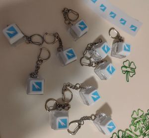 Porte-clés pendentif en PVC lumineux, motif anime, combinaison multicolore, avec dispositif de test de luminosité, sans inscription, anti-stress - Product Image 6