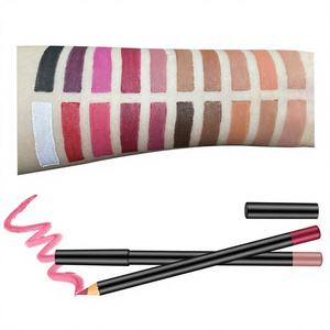 Crayon à lèvres crémeux longue tenue, waterproof, vegan, cruelty-free, naturel, en bois noir, fabrication OEM/ODM, marque privée, bio, personnalisé. - Product Image 1