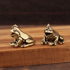 Figura de Rana de Latón, Mini Adorno de Escritorio con Forma de Animal, Decoración para el Hogar y la Oficina, Estilo Minimalista, Artesanía en Metal, Regalo - Product Image 2