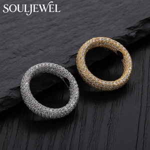 Souljewel Anillo Apilable <span class=keywords><strong>de</strong></span> Alta Calidad con Zirconia, Chapado en Oro <span class=keywords><strong>de</strong></span> 14K, con Engaste <span class=keywords><strong>de</strong></span> Garras Micro Pavé, Estilo Hip Hop, para Uso Diario, para Hombres y Mujeres - Product Image 2
