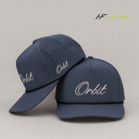 Casquette de baseball personnalisée OEM ODM à 5 panneaux, logo en silicone, patch en nylon, perforations laser, imperméable, pour le golf et les activités de plein air