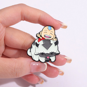 Broche de Pollito Anime, Lindo Pin de Estilo Japonés y Coreano para Ropa y Accesorios - Product Image 1