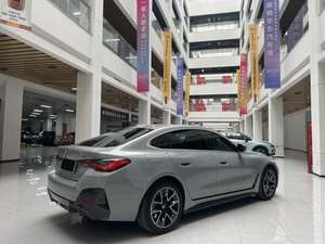 Vente en gros de voitures électriques d'occasion personnalisées 2023 pour BM W <span class=keywords><strong>I4</strong></span> EDrive <span class=keywords><strong>35</strong></span>, voiture de taille moyenne avec une autonomie de 511 km, moteur arrière, propulsion arrière - Product Image 4