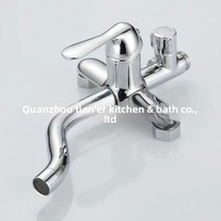 Ensemble de douche mural moderne et minimaliste, chaud/froid, avec pommeau rond, robinet à trois réglages, hauteur réglable et pressurisé