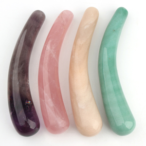 Vente en gros de baguettes de massage Yoni en cristal de quartz rose naturel, courbées en forme de croissant, pour adultes - Product Image 4