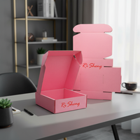 Boîte d'expédition en carton ondulé rose avec logo personnalisé imprimé pour cadeaux et vêtements