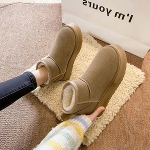 Bottes de neige mi-mollet pour femmes, en cuir véritable, doublées, légères, respirantes, chaudes, confortables, antidérapantes, pour l'hiver froid - Product Image 3