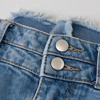 Shorts en jean taille haute pour femme, délavé moyen, à double boutonnage, effet sculptant la taille, ourlet effiloché, style décontracté, été, plage, streetwear