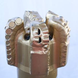 Broca <span class=keywords><strong>PDC</strong></span> com Ponta de Diamante <span class=keywords><strong>API</strong></span> <span class=keywords><strong>Bit</strong></span> 8 3/4\" 222 mm 5 Lâminas para Perfuração Eficiente de Poços - Product Image 4