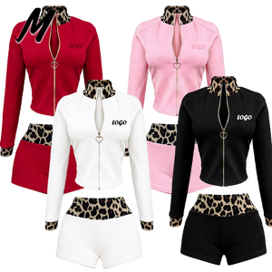Completo <span class=keywords><strong>Due</strong></span> <span class=keywords><strong>Pezzi</strong></span> con Stampa Leopardata per <span class=keywords><strong>Donna</strong></span> - Giacca con Cerniera a Cuore e Pantaloncini a Vita Alta, Abbigliamento Sportivo Casual Femminile con Logo Personalizzabile - Product Image 1