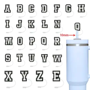 10 मिमी कस्टम सिलिकॉन थोक कस्टम पुन: प्रयोज्य स्पलैश प्रूफ ड्रिंकिंग स्ट्रॉ कवर काला सफेद अक्षर सिलिकॉन स्ट्रॉ टॉपर